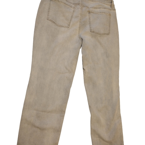 Women's Distressed Straight Leg Jeans in Light Gray​ - Picture 2 of 9